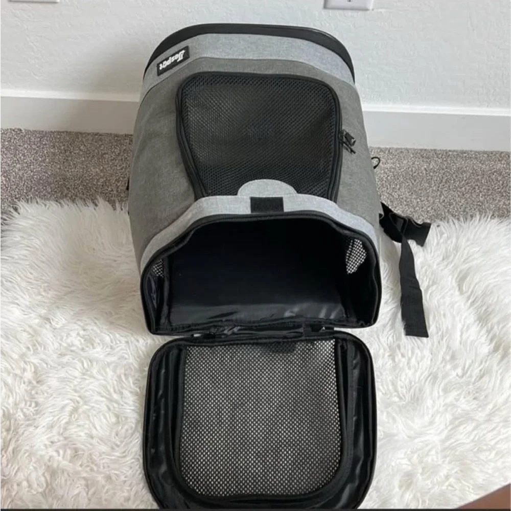 Pet travel carrier back pack (small dog)